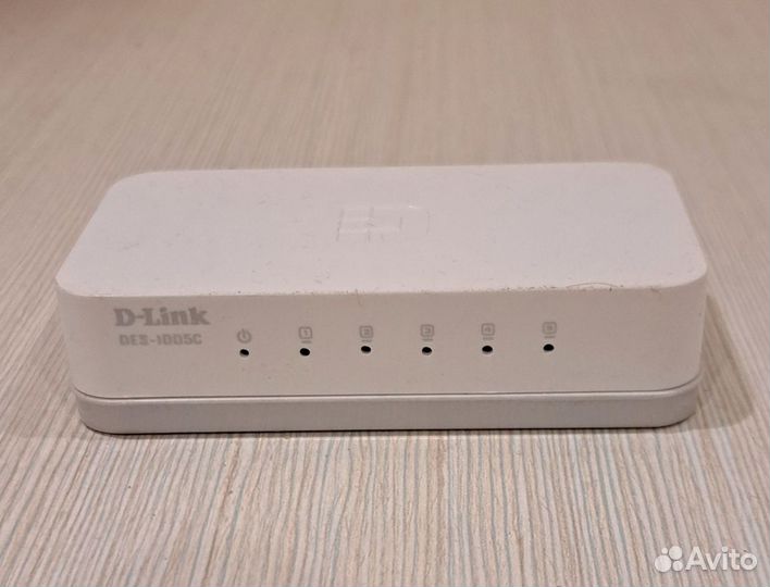 D-Link Коммутатор DES-1005C