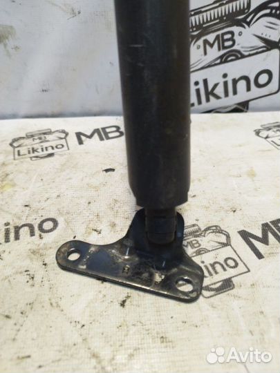 Амортизатор багажника правый Mercedes Gl X164