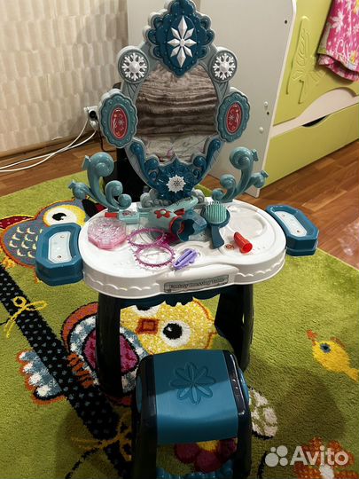 Трюмо с зеркалом детское