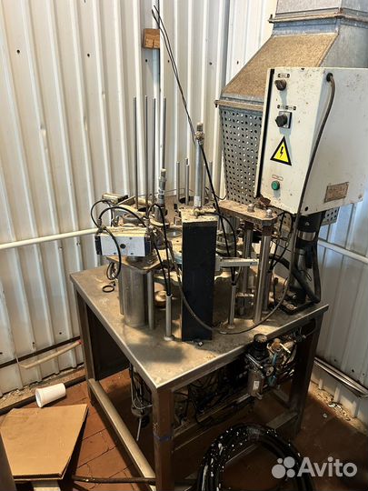 Автомат дозировочно-наполнительный карусельный
