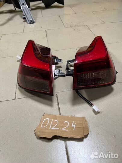 Фонарь задний lexus ux