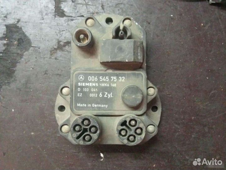 Коммутатор Mercedes-Benz W123 W123 M103