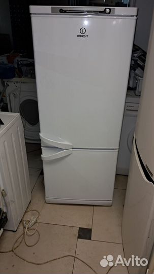 Холодильник indesit 1,50м