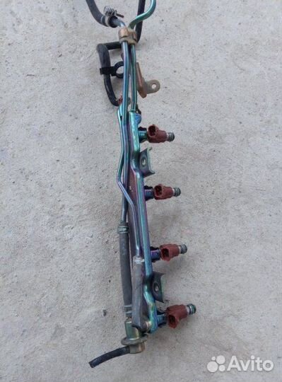 Топливная форсунка Nissan Wingroad VY11 QG18