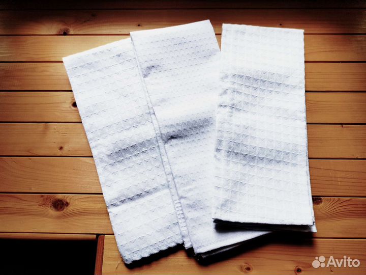 Белые салфетки/полотенца вафельные