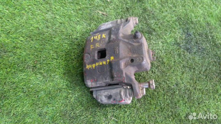 Суппорт тормозной передний правый Infiniti G35 V35