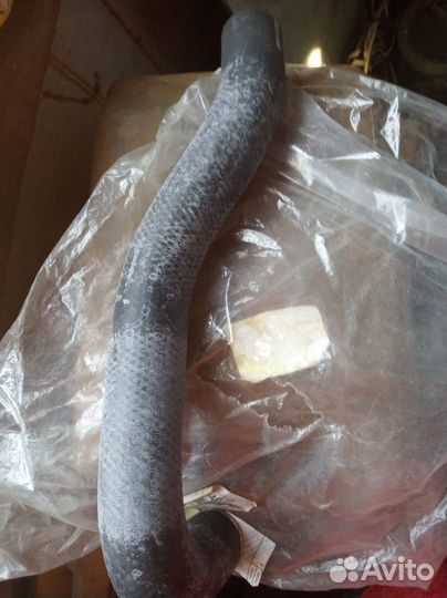 Патрубок радиатора охлаждения двс Toyota Mark2