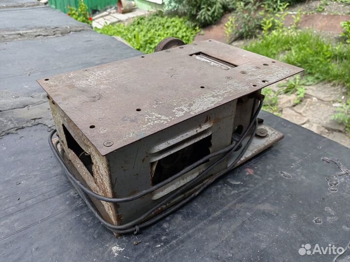 Станок наждачный