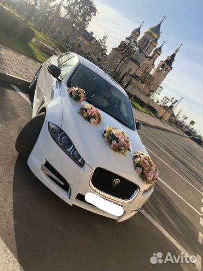 Свадебные украшения на машину