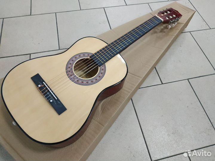 Классическая гитара 1/2