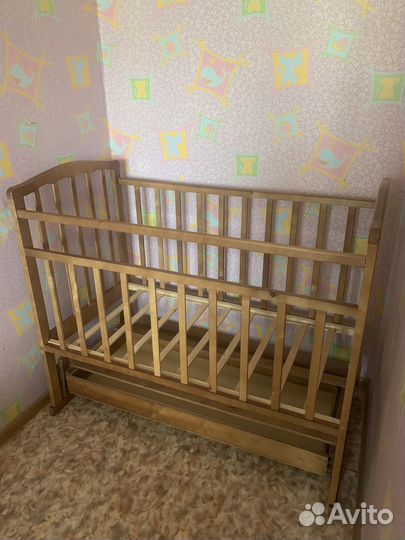 Детская кроватка