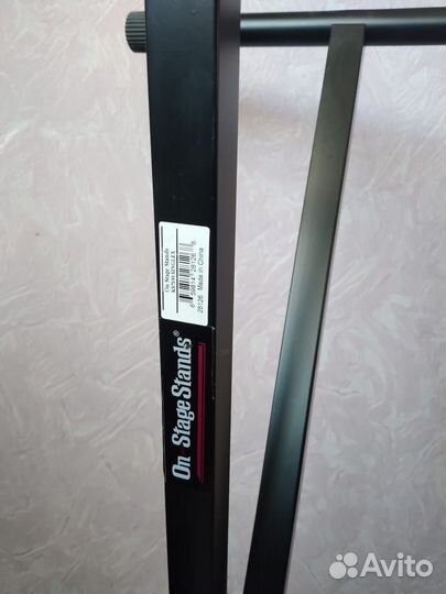 Стойка для синтезатора