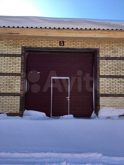 Гараж, > 30 м²