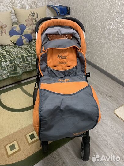 Прогулочная коляска