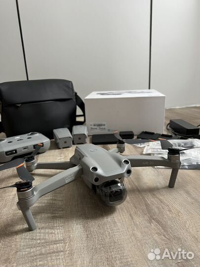Квадрокоптер dji air 2s combo