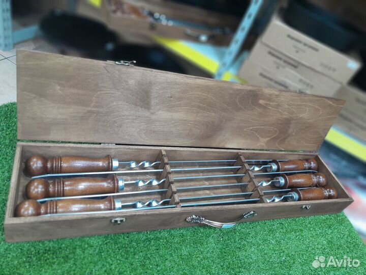 Набор шампуров в деревянном футляре подарочный