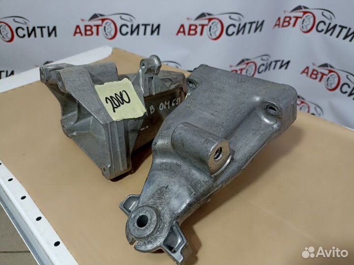 Кронштейн двигателя Mercedes-Benz Glk-Class 204