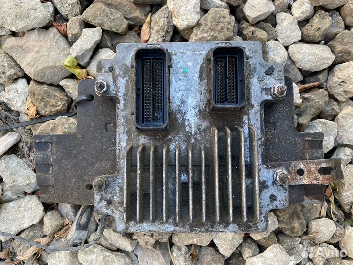 Блок управления двигателем Chevrolet Aveo T-300