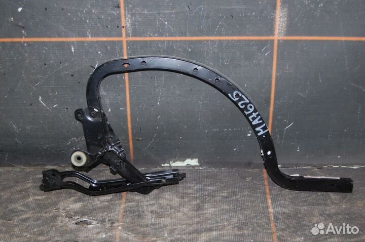 Петля крышки багажника правая - Toyota Camry V70