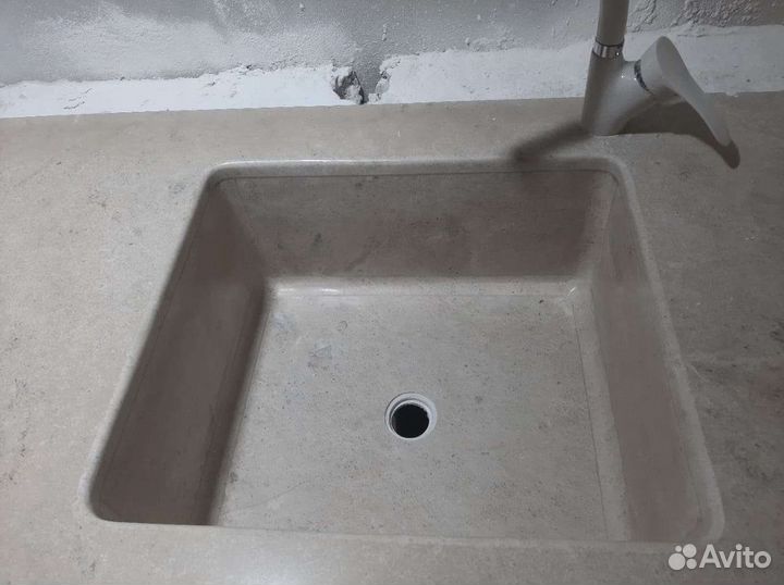Раковина из мрамора