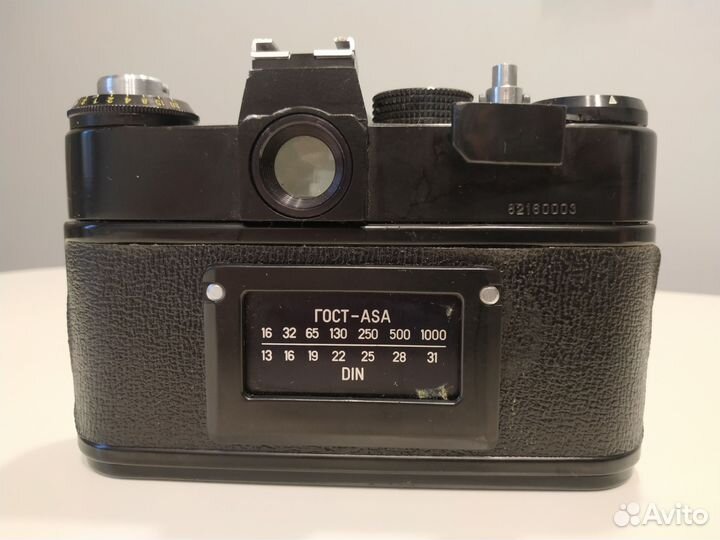 Плёночный фотоаппарат зенит