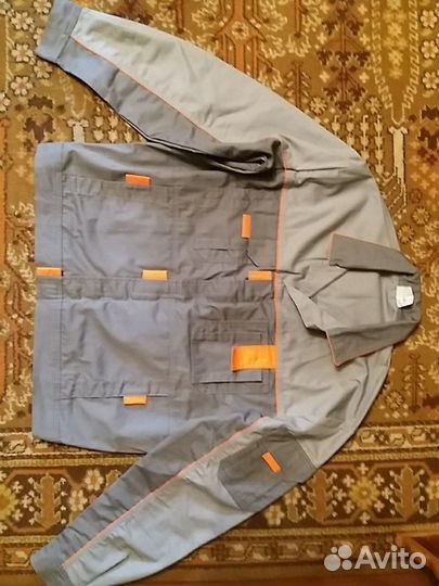 Рабочий профессиональный костюм