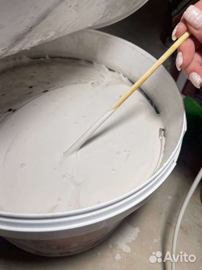 Краска интерьерная,белая,серая,черная,фиолетовая