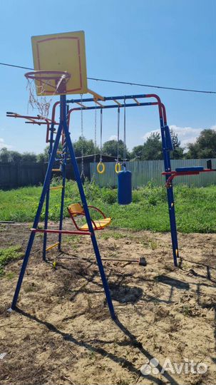 Детская спортивная площадка уличная