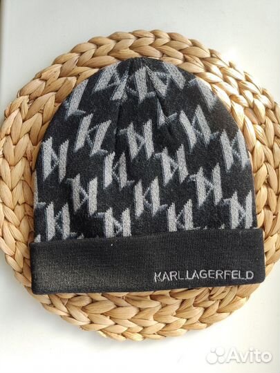 Женская шапка Karl Lagerfeld