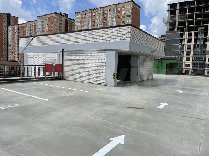 Машиноместо, 14 м²