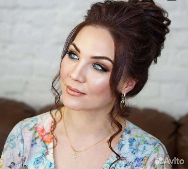 Макияж, Прическа