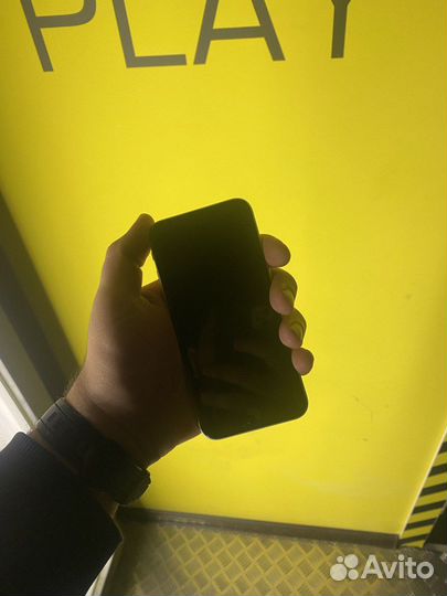 iPhone SE (2020), 64 ГБ