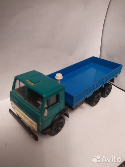 Модель автомобиля СССР 1:43 камаз 5320