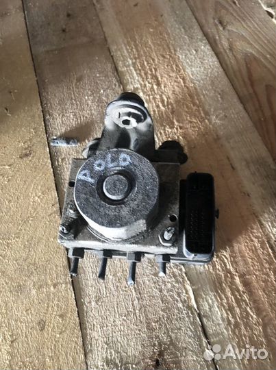 Блок абс volkswagen polo 2015 6r0907379aq