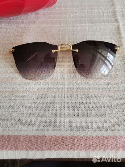 Солнцезащитные очки женские