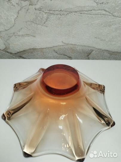 Ваза конфетница гнутое стекло