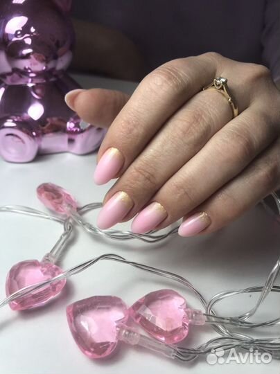 Маникюр и педикюр