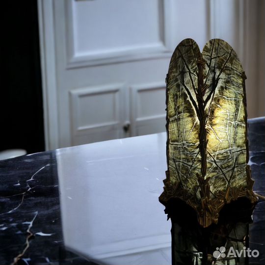 Бронзовая лампа авторской работы со змеевиком