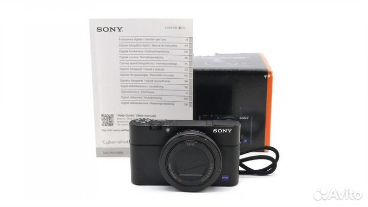 Sony Cyber-shot DSC-RX100M5 в упаковке