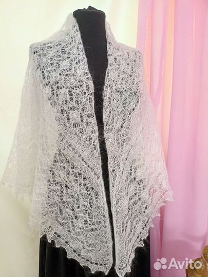 Пуховый платок паутинка шаль