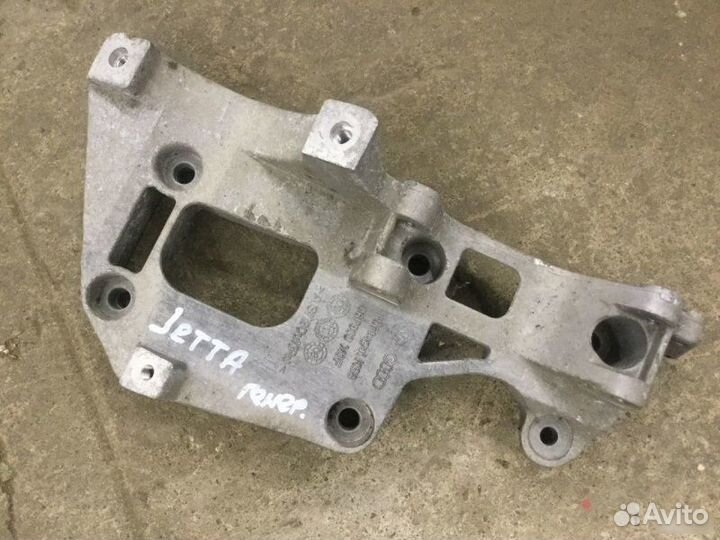 Кронштейн генератора Volkswagen Jetta 2006-2011