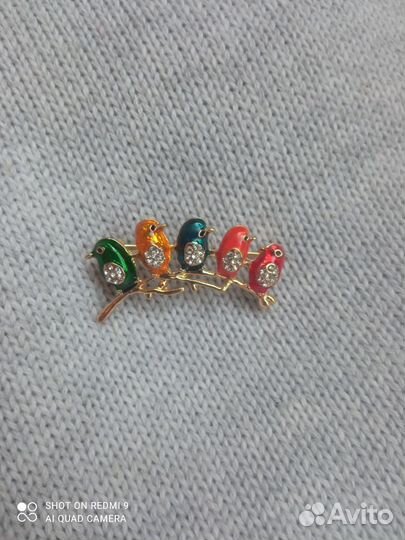 Брошь Значок Новый