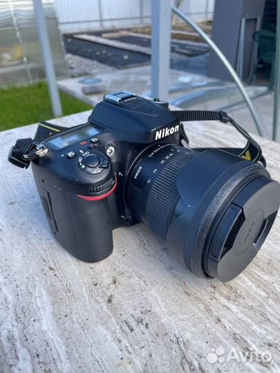 Зеркальный фотоаппарат Nikon D7100