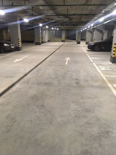 Машиноместо, 14 м²