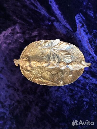 Бронзовая корзина,мелочница,пепелниц Европа винтаж