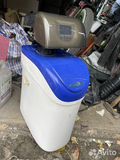 Кабинетный фильтр для воды гейзер + runxin f79