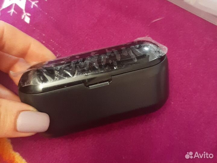 Беспроводные наушники новые