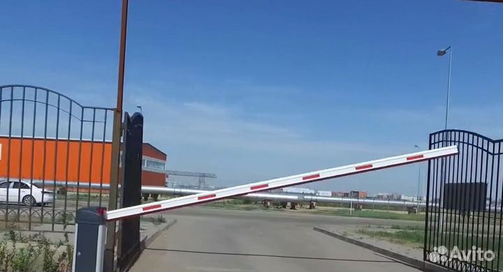 Автоматический шлагбаум