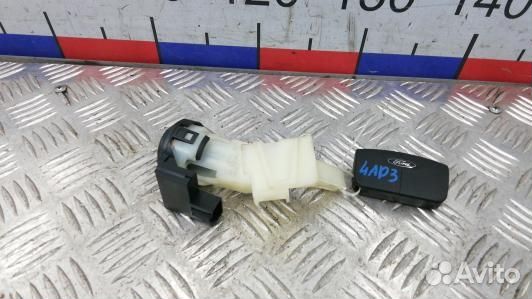 Замок зажигания ford kuga 1 (4AD03J101)