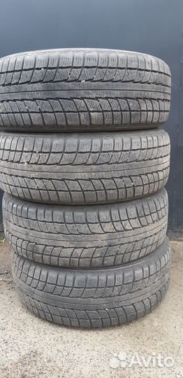 Triangle TR777 215/60 R16